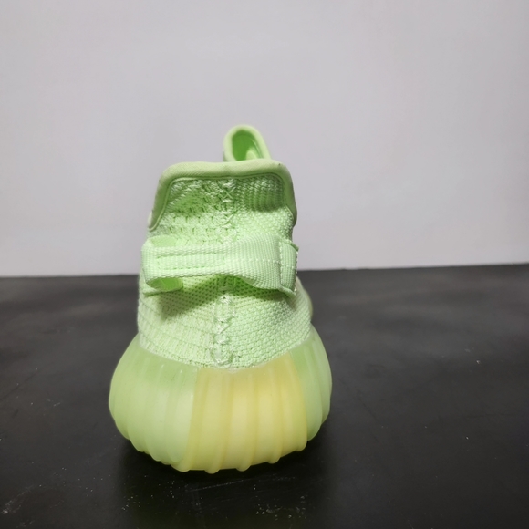 Yeezy boost 350 V2 GID GLO UA - Picture 5 of 7